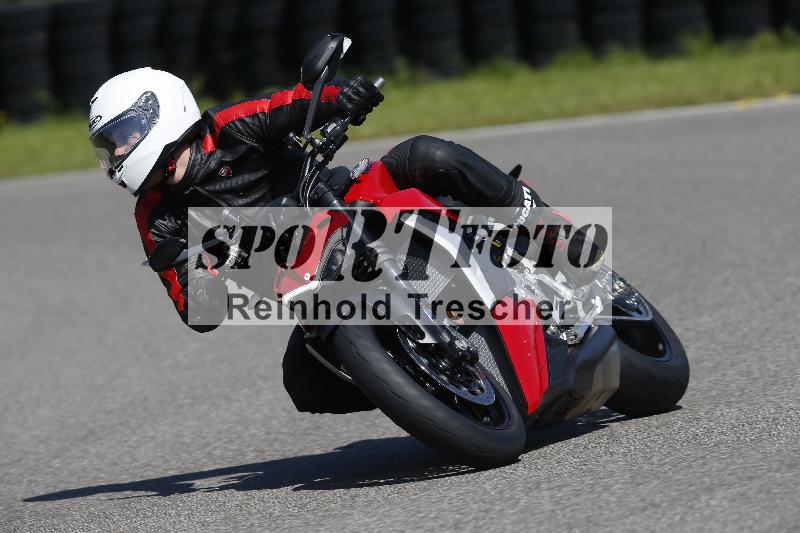 /Archiv-2024/29 12.06.2024 MOTO.CH Track Day ADR/Gruppe gelb/unklar